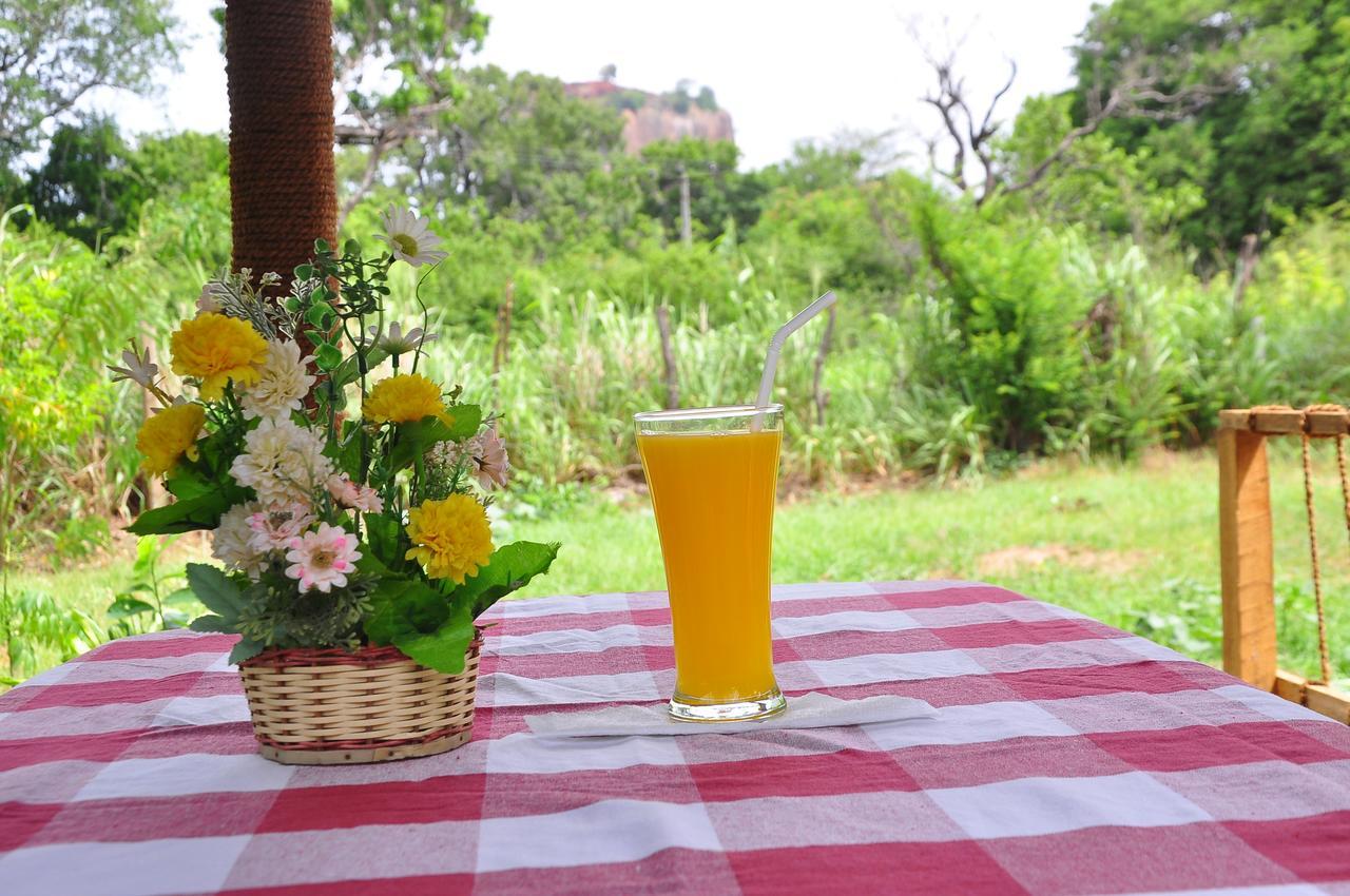 Sigiriya Amenity Home Stay Zewnętrze zdjęcie